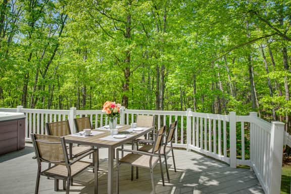 Large secluded Home w/Hot Tub|Game Room|EV Charger - Image 3